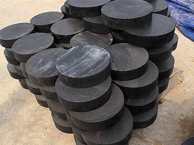 济宁板式橡胶支座由若干层橡胶片与薄钢板经加压硫化